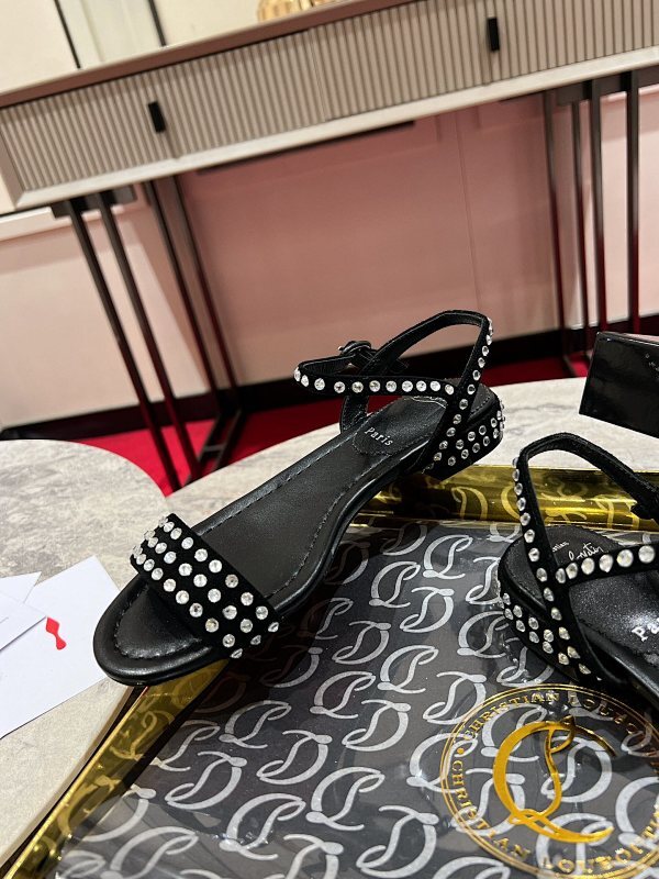 Ava’s Mode - High-Quality Designer Products for You - AFFORDABLE LUXURY HEELS - 8131
