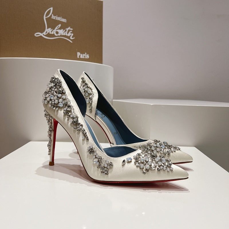 Ava’s Mode - High-Quality Designer Products for You - AFFORDABLE LUXURY HEELS - 8027