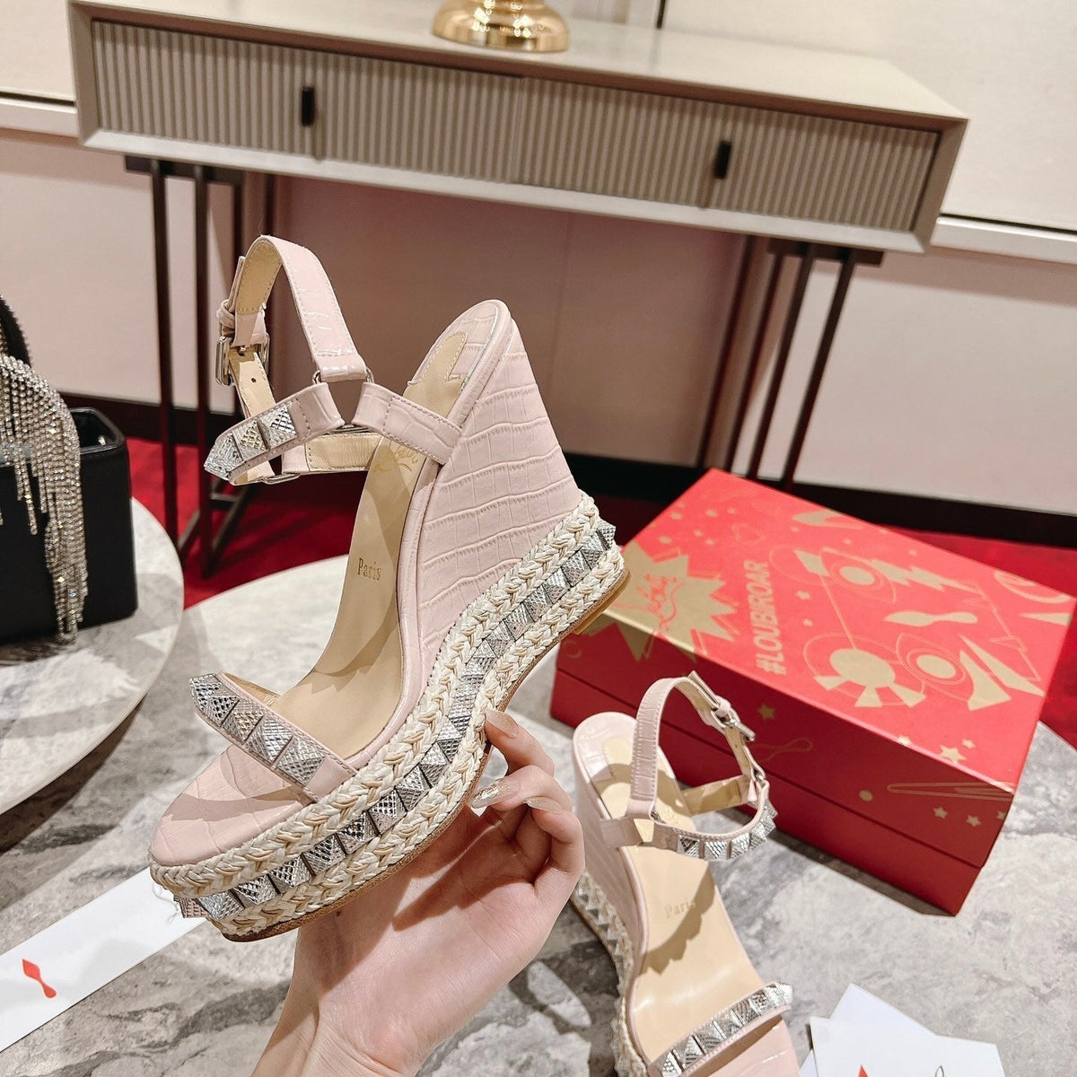 Dragons Bags - Premium Luxury Goods and Accessories - AFFORDABLE LUXURY HEELS - 8322