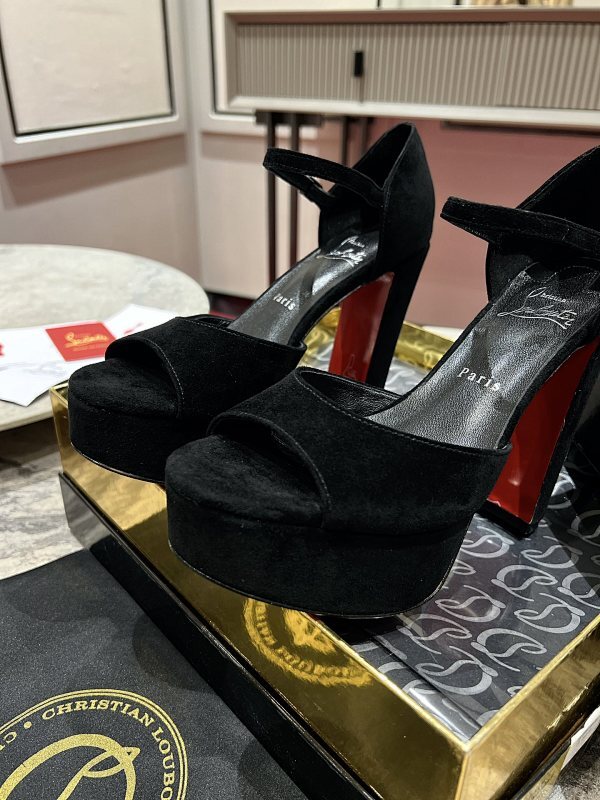 Ava’s Mode - High-Quality Designer Products for You - AFFORDABLE LUXURY HEELS - 8239