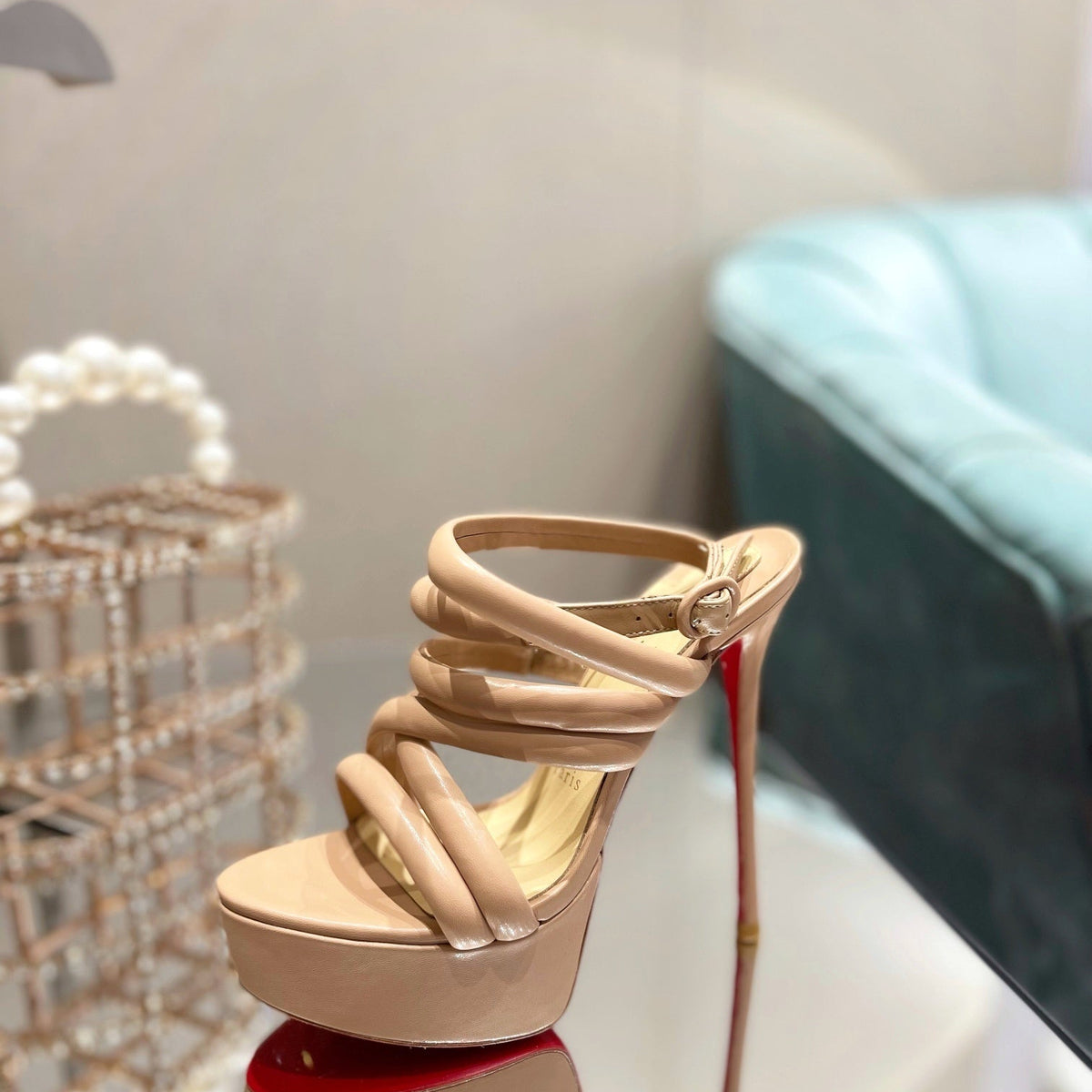 Ava’s Mode - High-Quality Designer Products for You - AFFORDABLE LUXURY HEELS - 7955