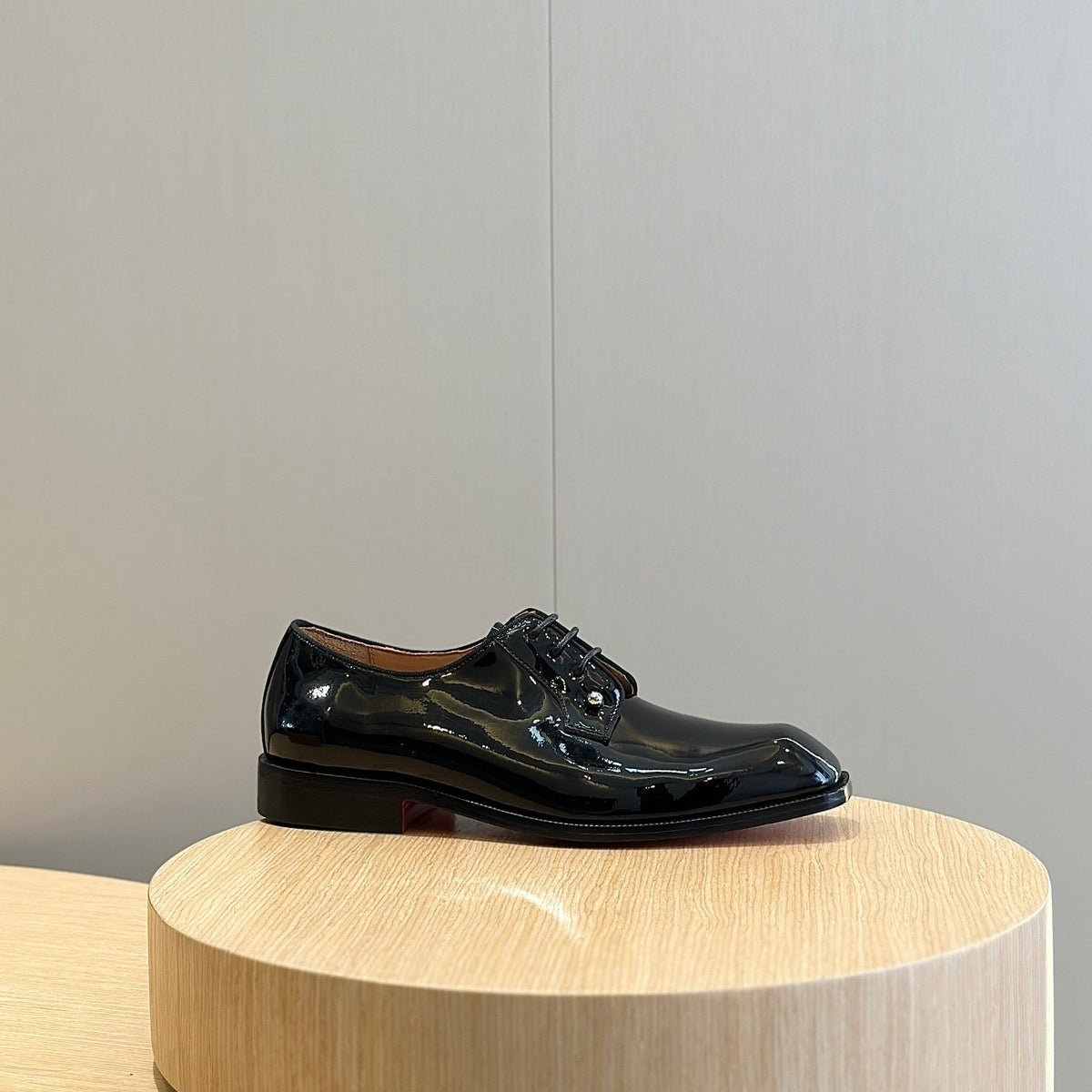 Ava’s Mode - High-Quality Designer Products for You - AFFORDABLE LUXURY HEELS - 8035