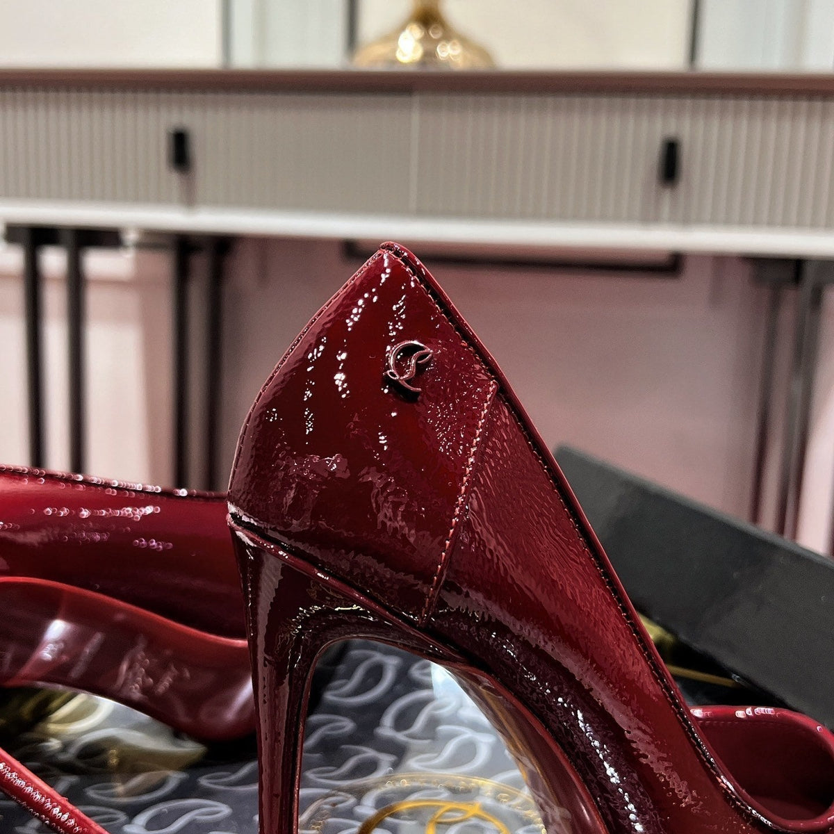 Ava’s Mode - High-Quality Designer Products for You - AFFORDABLE LUXURY HEELS - 8191