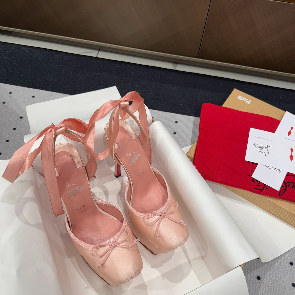 Ava’s Mode - High-Quality Designer Products for You - AFFORDABLE LUXURY HEELS - 8219