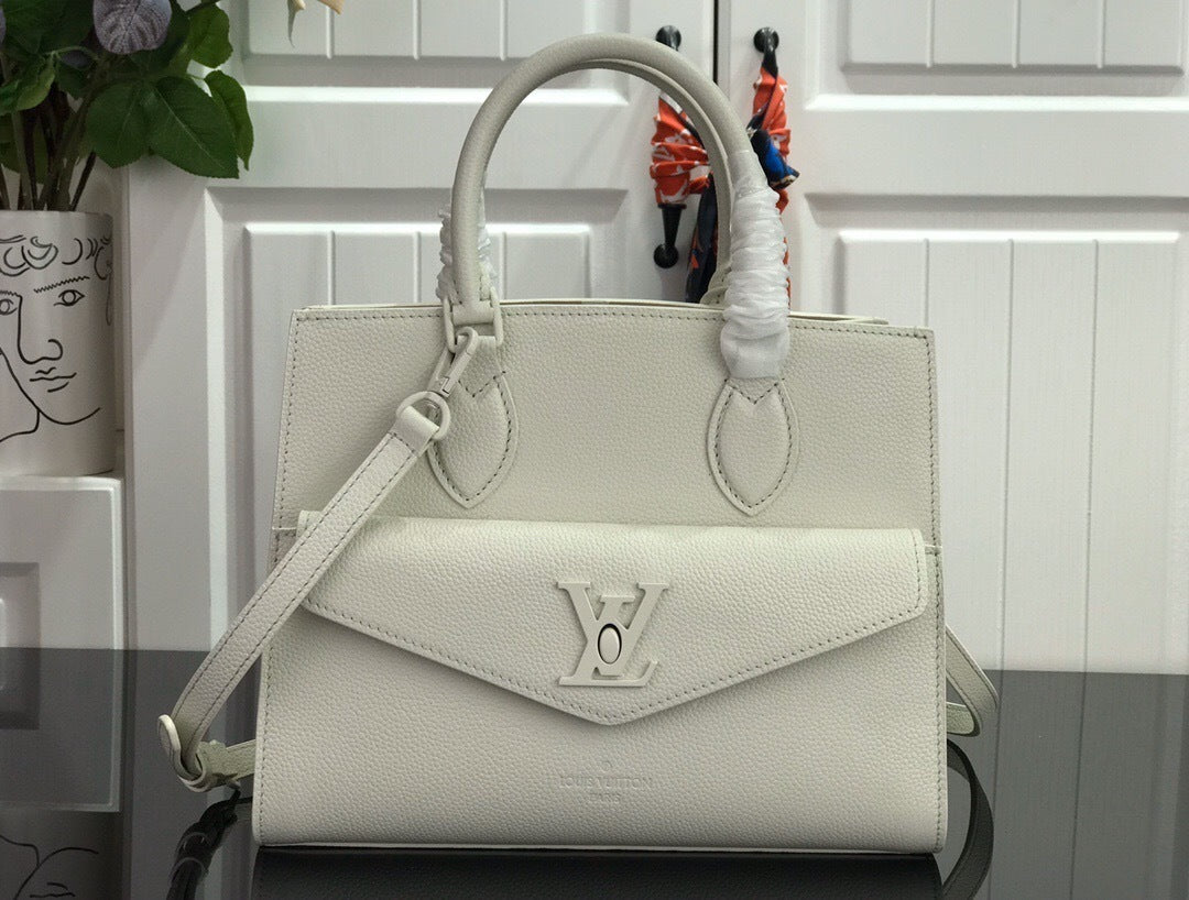 Ava’s Mode - High-Quality Designer Products for You - AFFORDABLE LUXURY BAGS - 4295