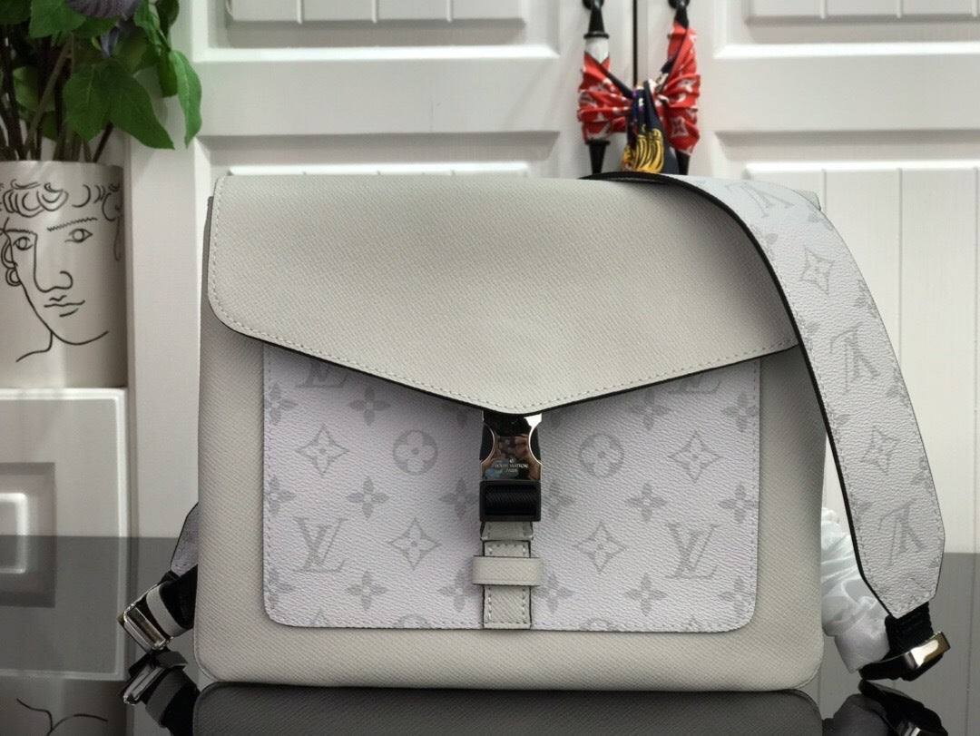 Ava’s Mode - Best High-End Brands in One Place - AFFORDABLE LUXURY BAGS - 4317