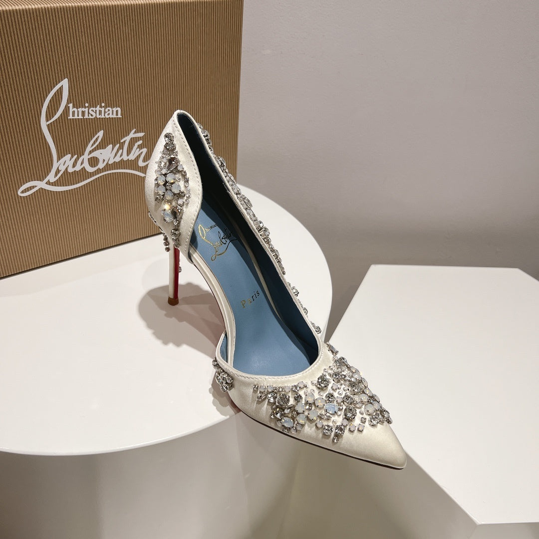 Ava’s Mode - High-Quality Designer Products for You - AFFORDABLE LUXURY HEELS - 8027