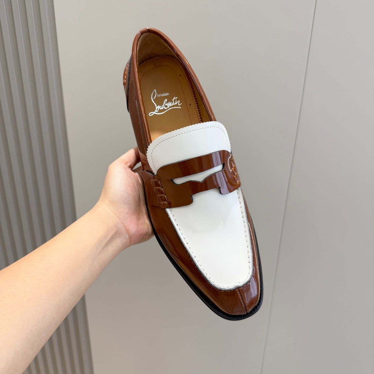 Ava’s Mode - High-Quality Designer Products for You - AFFORDABLE LUXURY HEELS - 8275