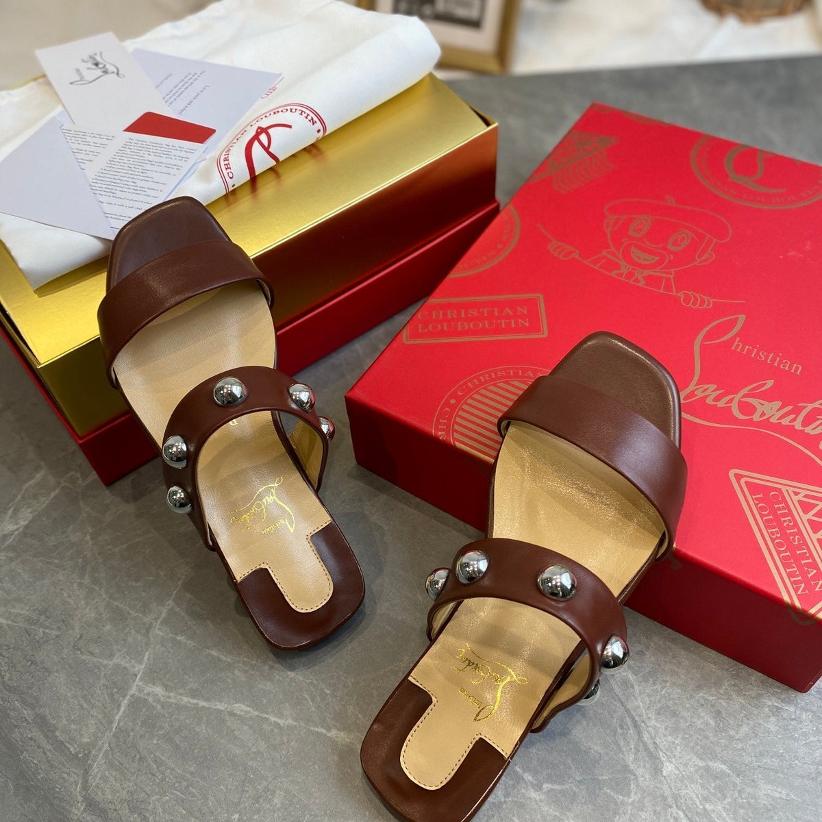 Ava’s Mode - High-Quality Designer Products for You - AFFORDABLE LUXURY HEELS - 7975