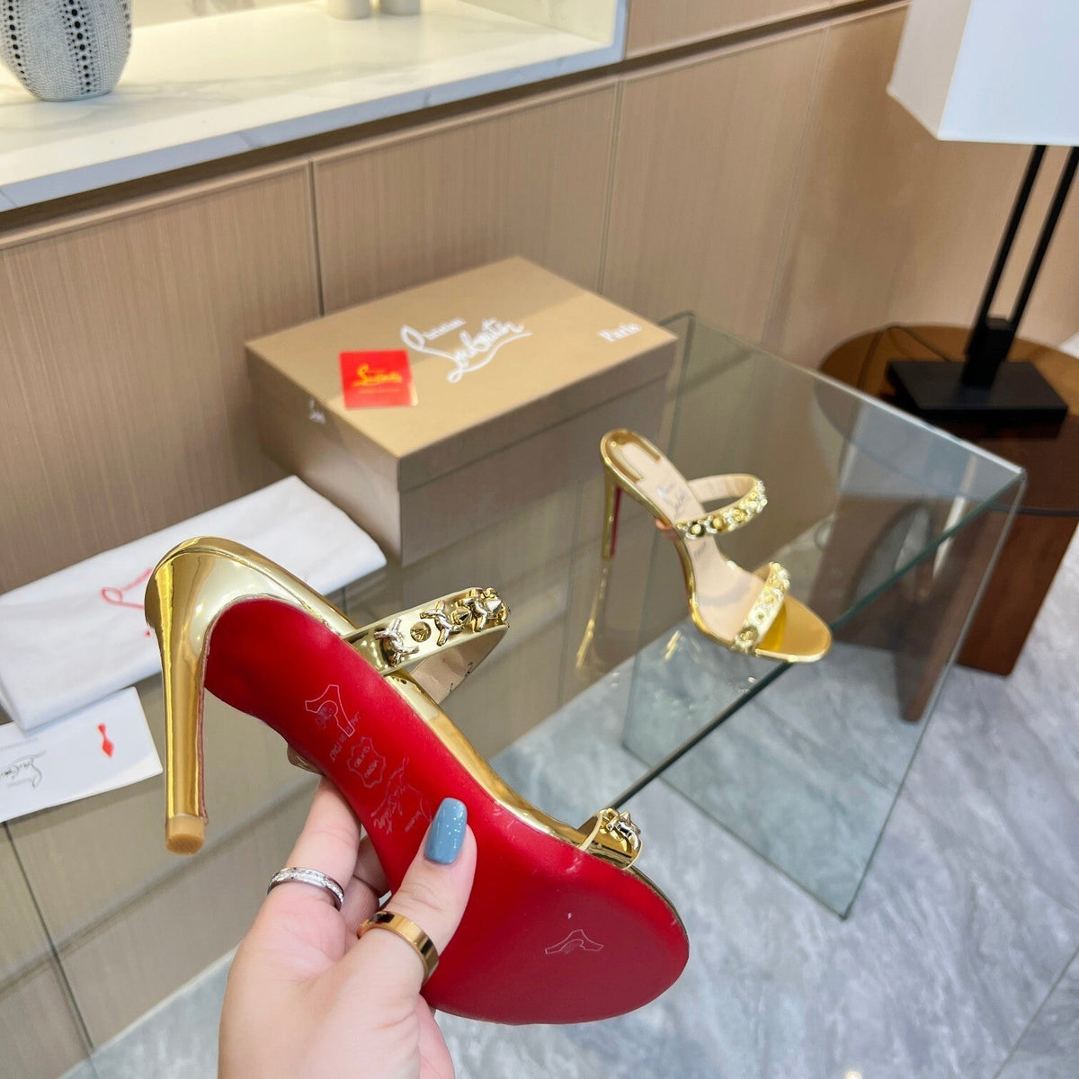 Ava’s Mode - Premium Luxury Goods and Accessories - AFFORDABLE LUXURY HEELS - 8010