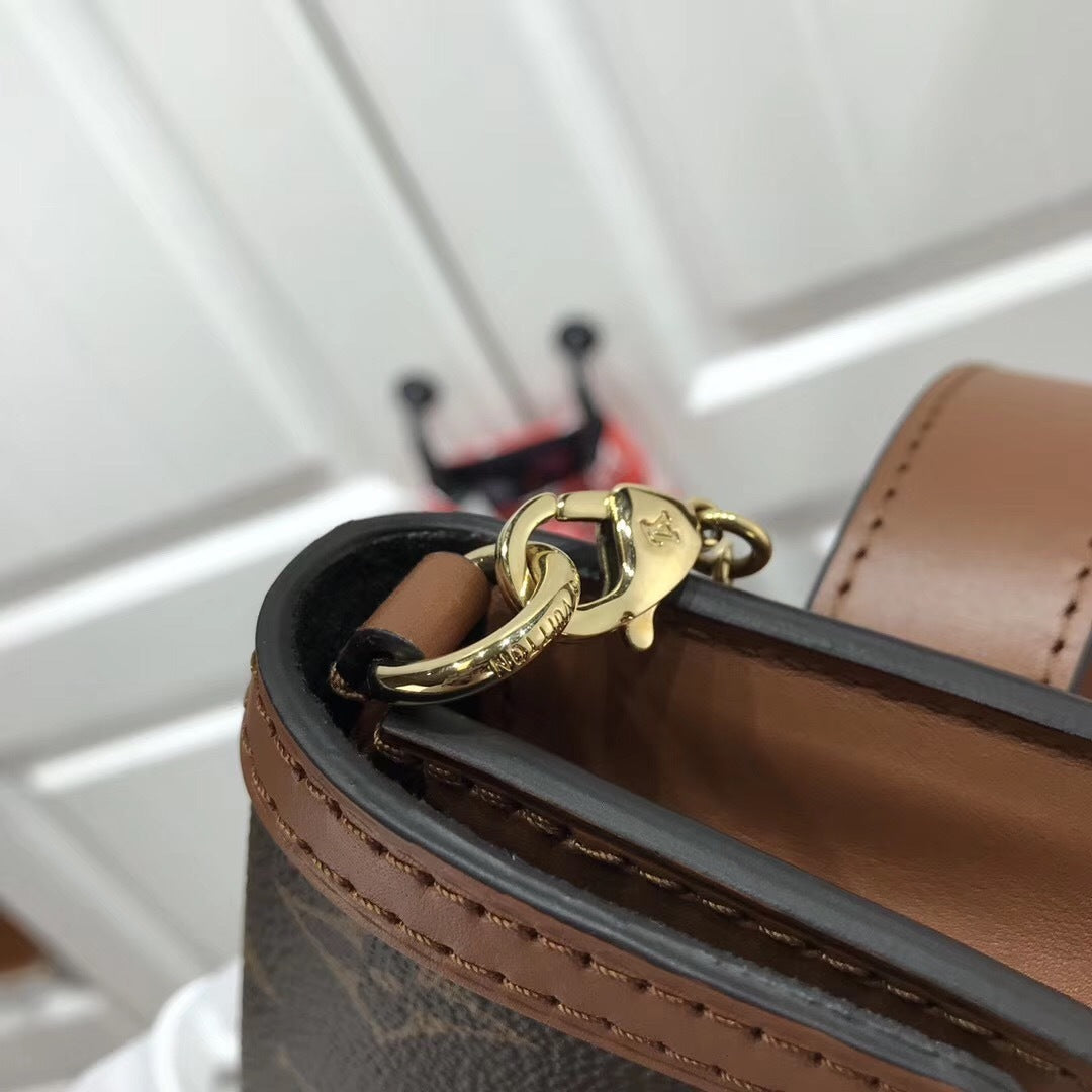 Ava’s Mode - High-Quality Designer Products for You - AFFORDABLE LUXURY BAGS - 4023