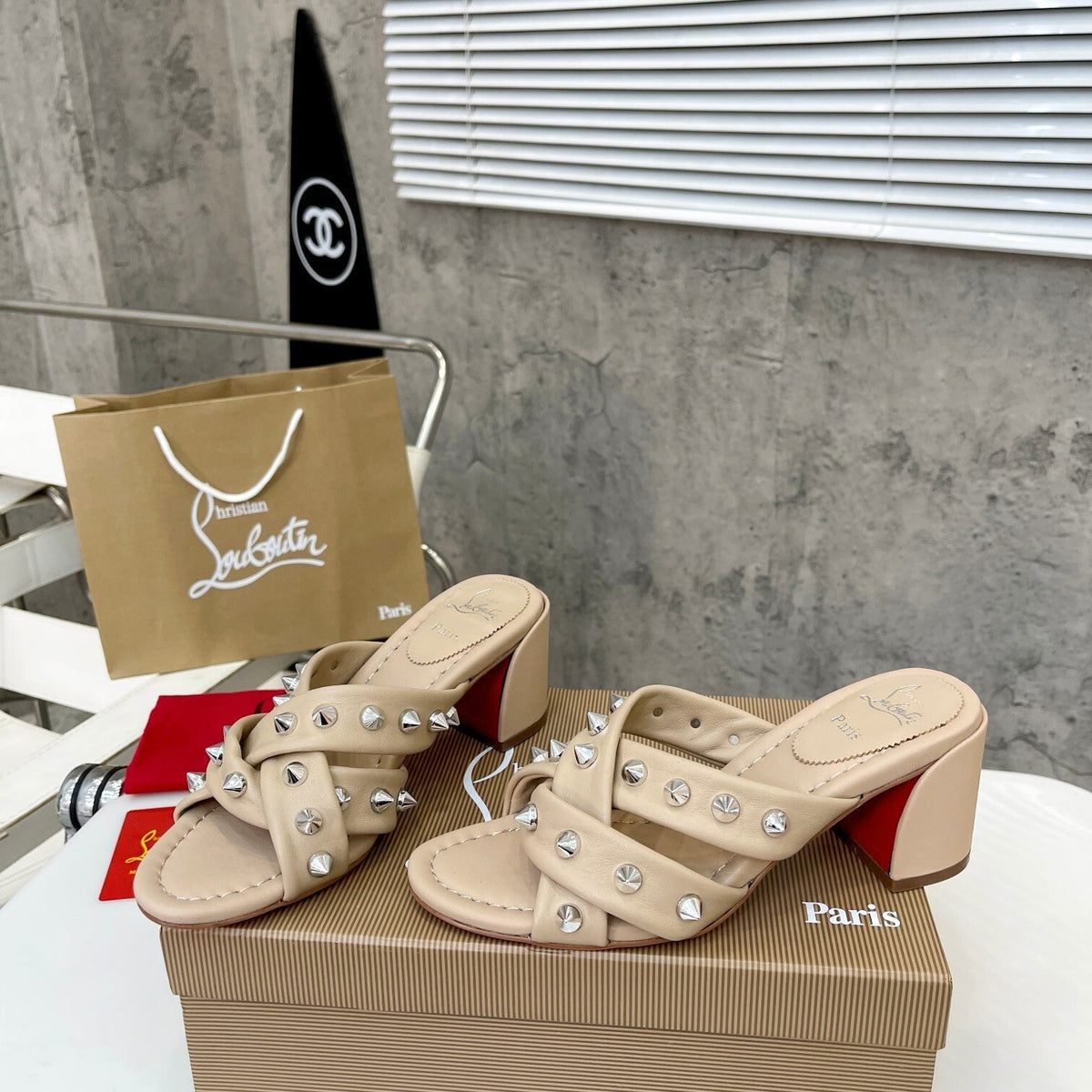 Ava’s Mode - High-Quality Designer Products for You - AFFORDABLE LUXURY HEELS - 8003