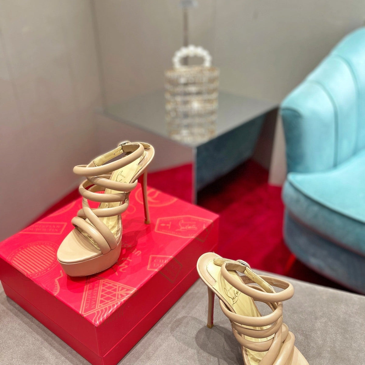Ava’s Mode - High-Quality Designer Products for You - AFFORDABLE LUXURY HEELS - 7955