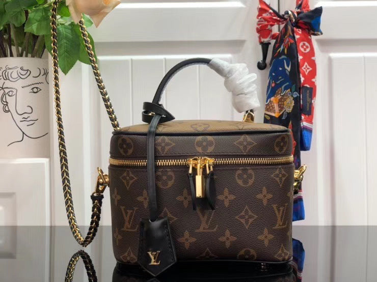 Ava’s Mode - Premium Luxury Goods and Accessories - AFFORDABLE LUXURY BAGS - 4298