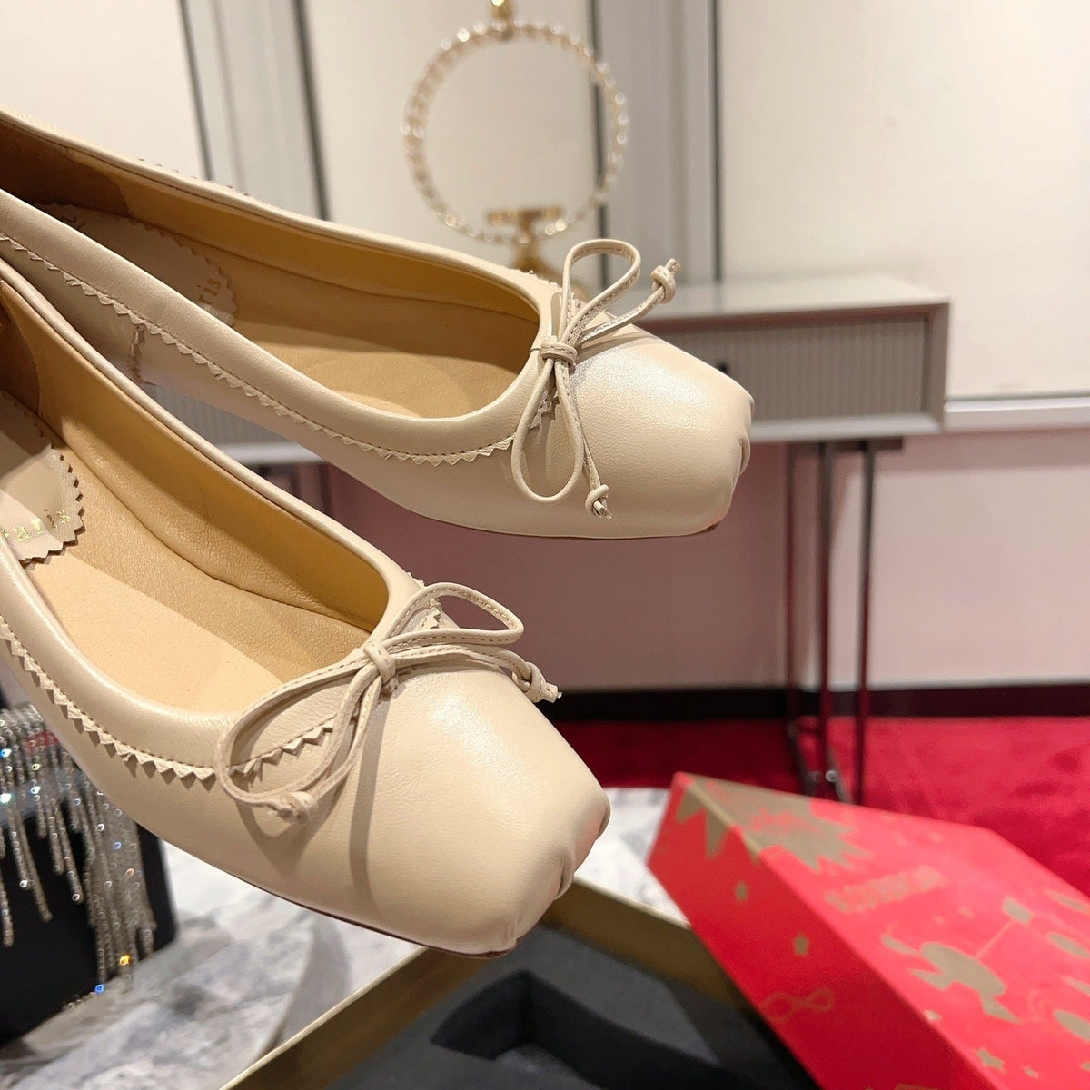Ava’s Mode - High-Quality Designer Products for You - AFFORDABLE LUXURY HEELS - 8231