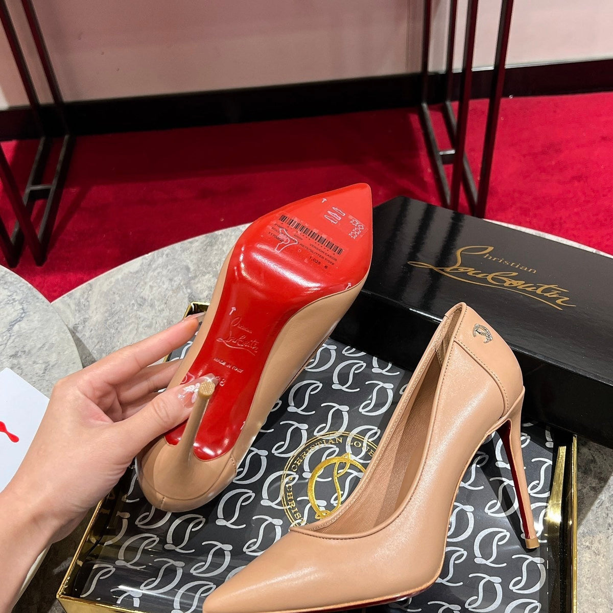 Ava’s Mode - High-Quality Designer Products for You - AFFORDABLE LUXURY HEELS - 8175