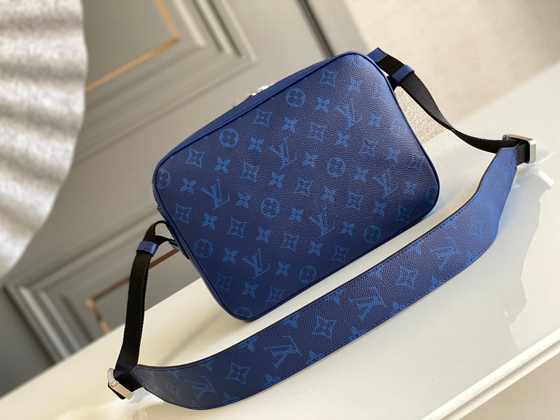 I W Fashion Lu-Vi bags - 17000