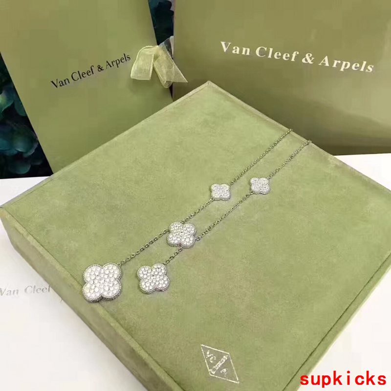 Van Cleef & Arples Jewelry