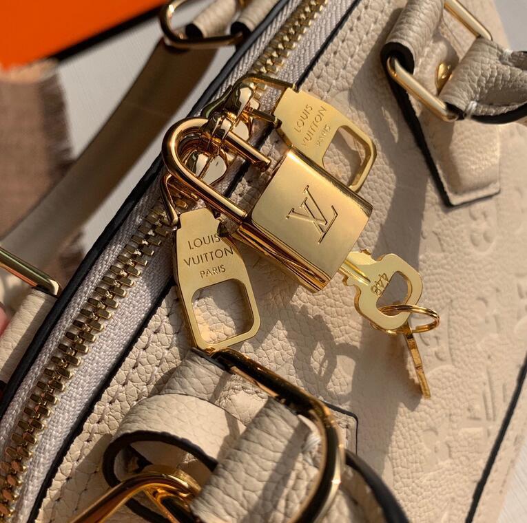 Ava’s Mode - LOV Bags - 2990