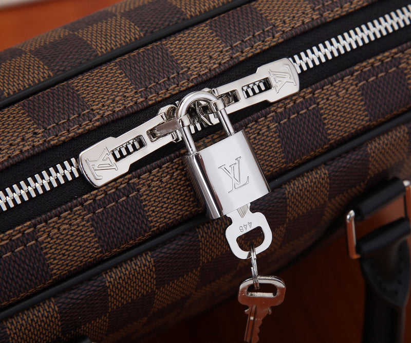 I W Fashion Lu-Vi bags - 17694