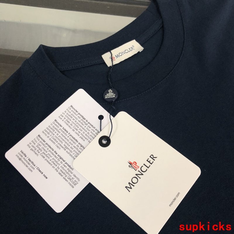 Moncler Luxury Cloth
