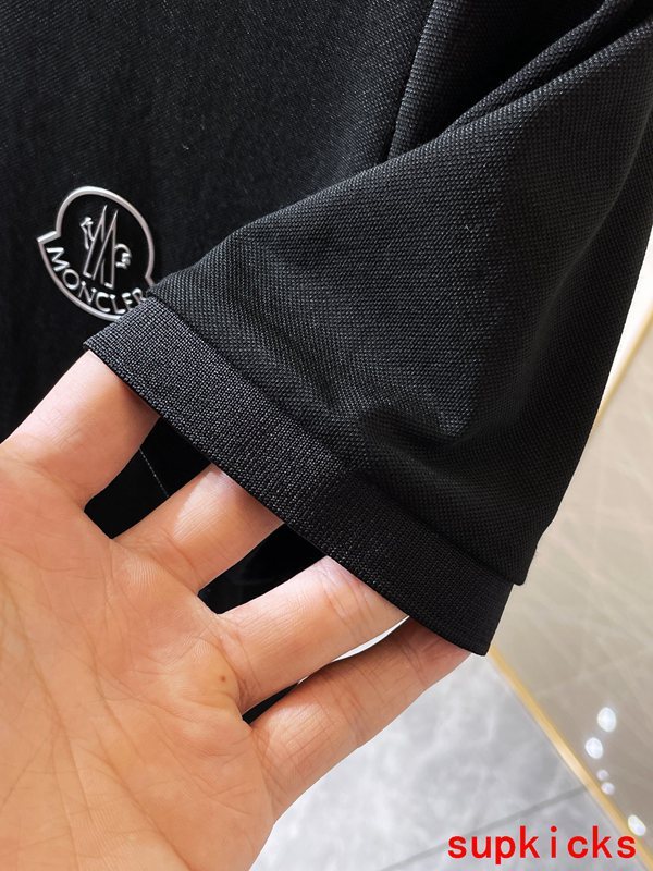 Moncler Luxury Cloth