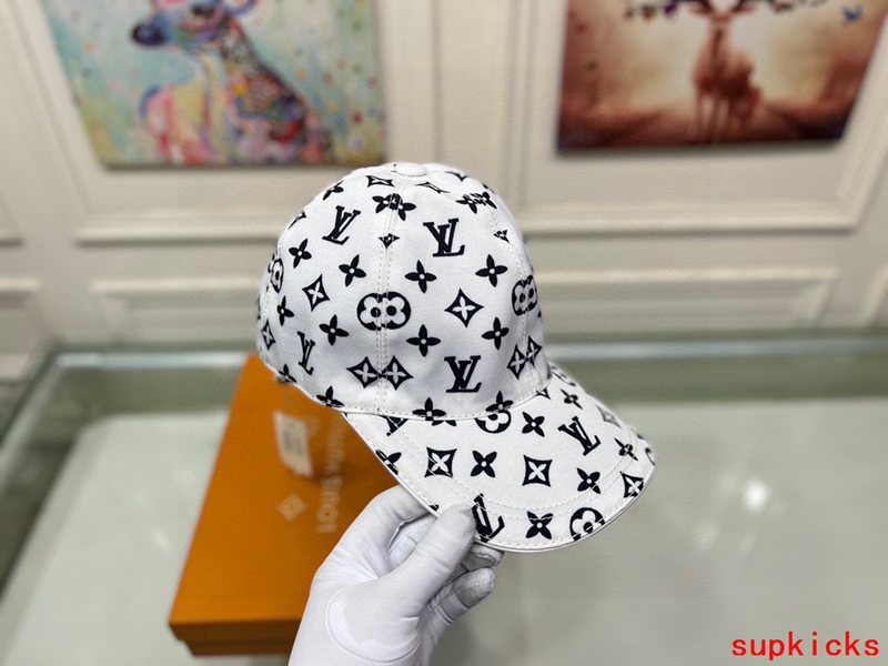 Louis Vuitton Luxury Cap