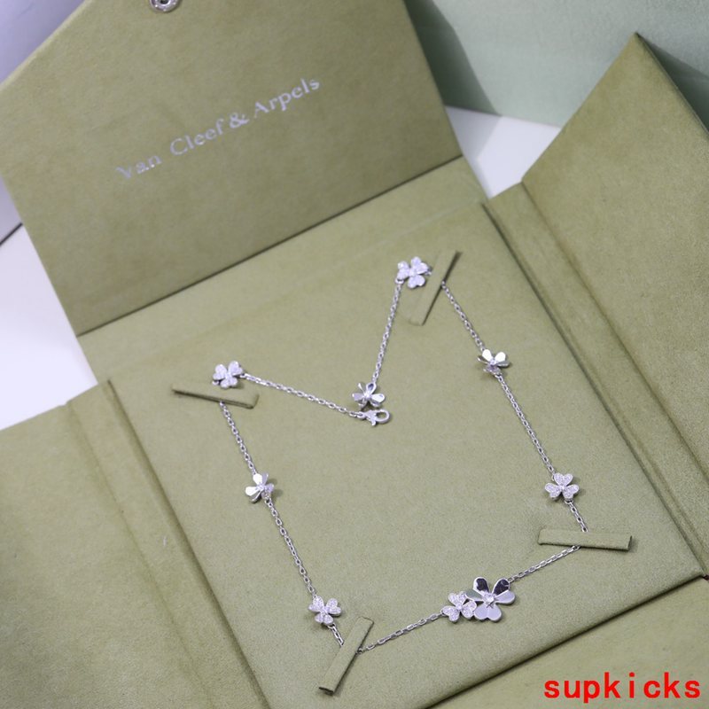 Van Cleef & Arples Jewelry