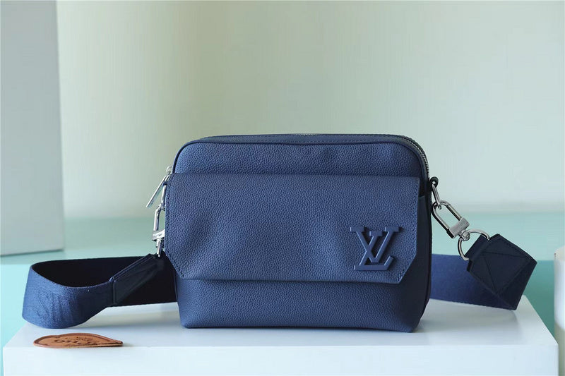 I W Fashion Lu-Vi bags - 9931