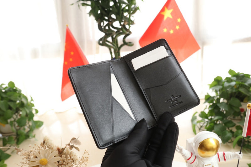 I W Fashion Lu-Vi bags - 17597