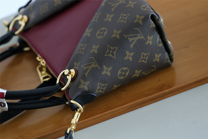 I W Fashion Lu-Vi bags - 8013