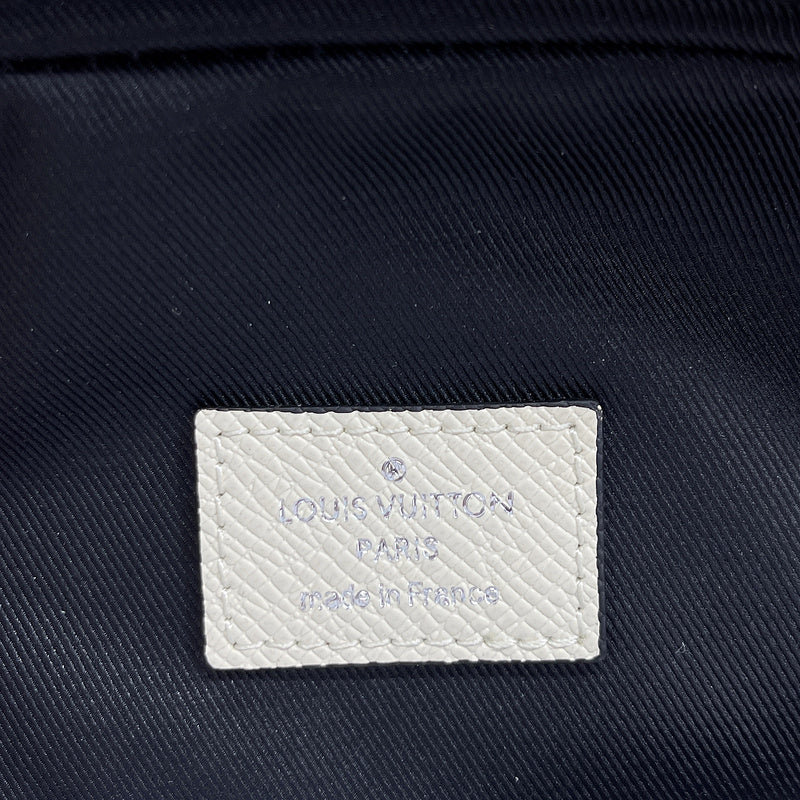 I W Fashion Lu-Vi bags - 10223