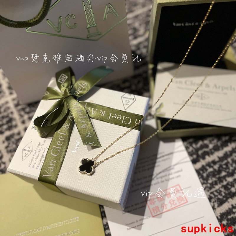 Van Cleef & Arples Jewelry