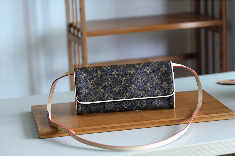 I W Fashion Lu-Vi bags - 9058