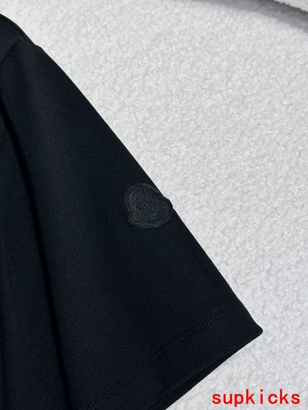 Moncler Luxury Cloth