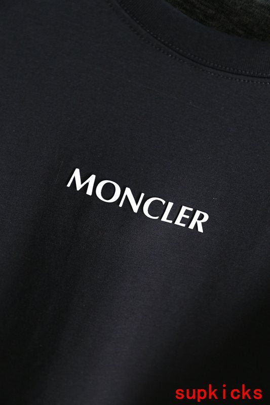 Moncler Luxury Cloth