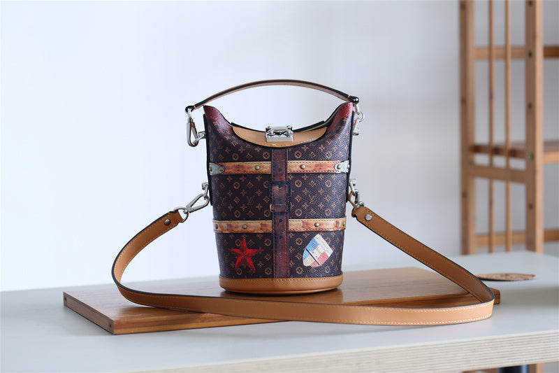 I W Fashion Lu-Vi bags - 8685