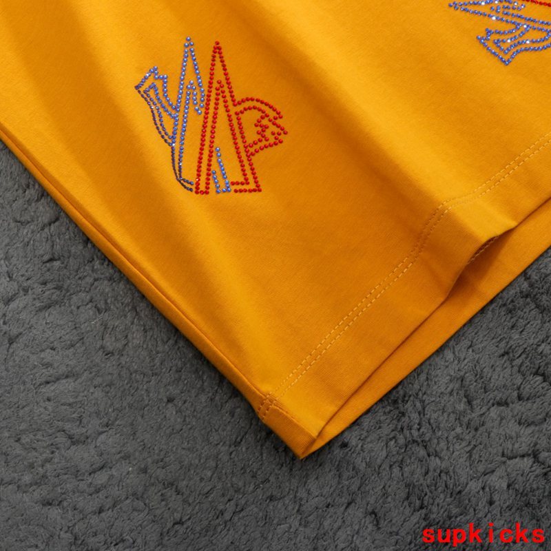 Moncler Luxury Cloth