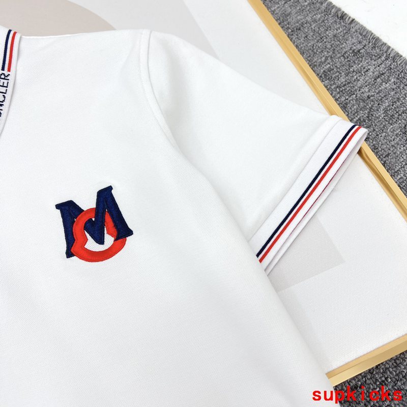 Moncler Luxury Cloth