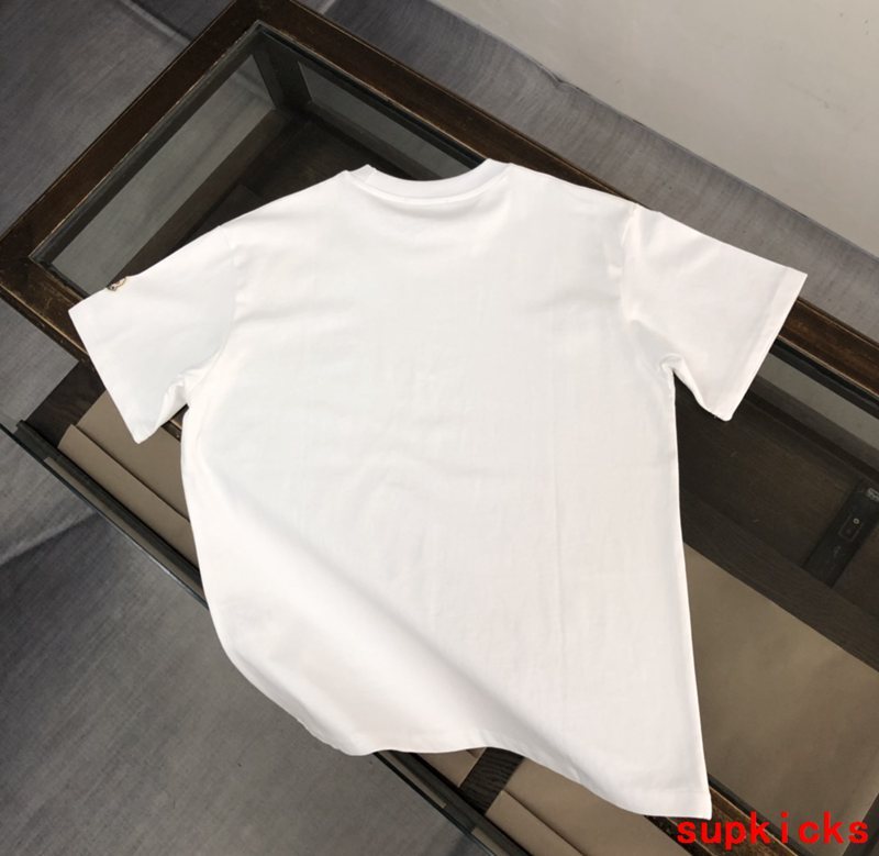 Moncler Luxury Cloth