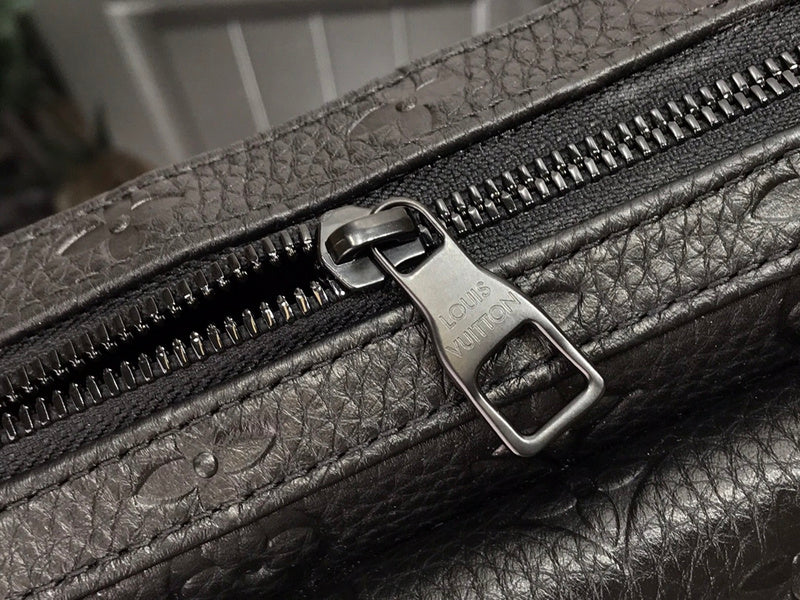 I W Fashion Lu-Vi bags - 17638