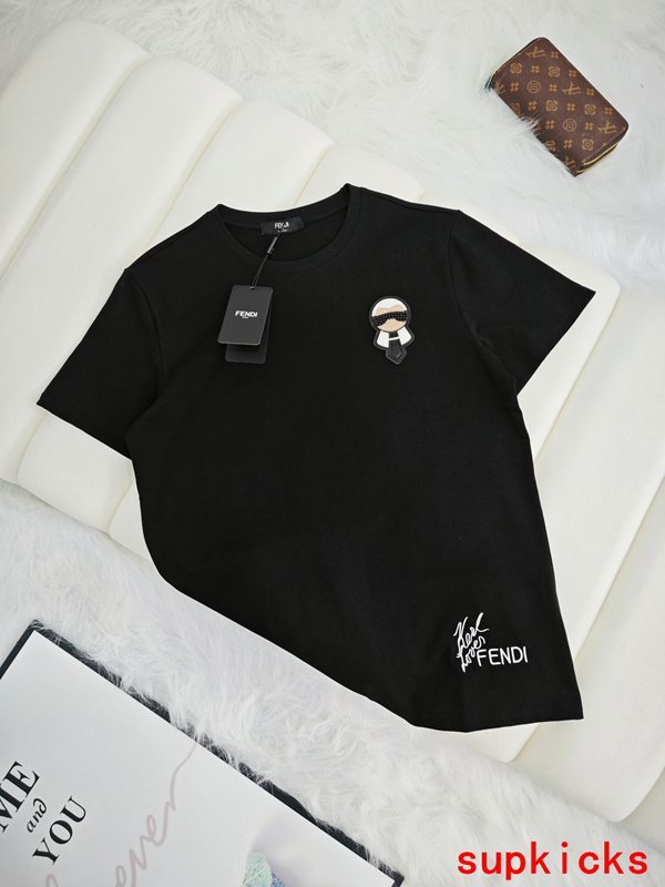 Moncler Luxury Cloth