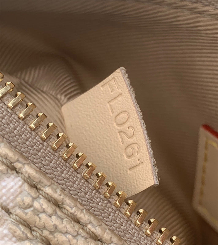 PHA - LOV Bags - 581