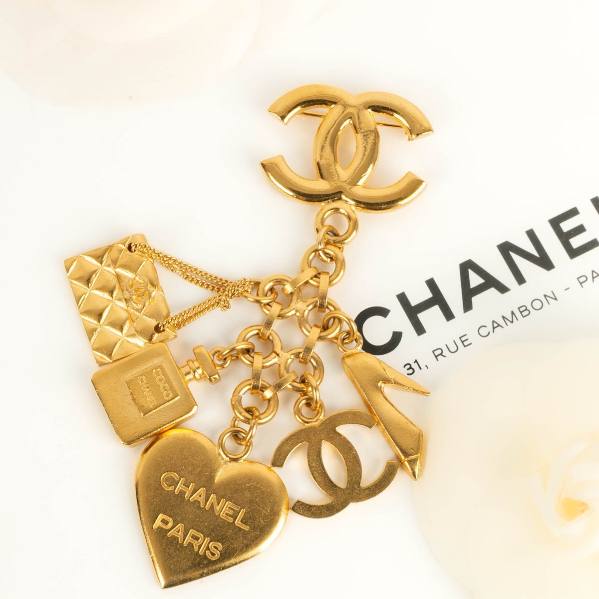 Broche charms Top Quality Chanel 1995