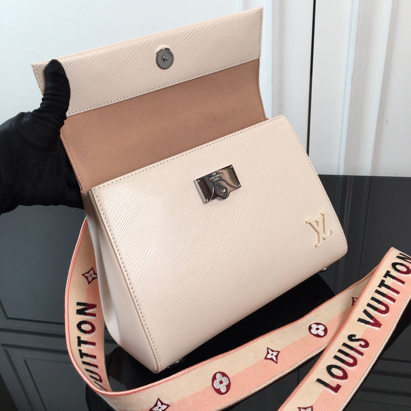 I W Fashion Lu-Vi bags - 17240