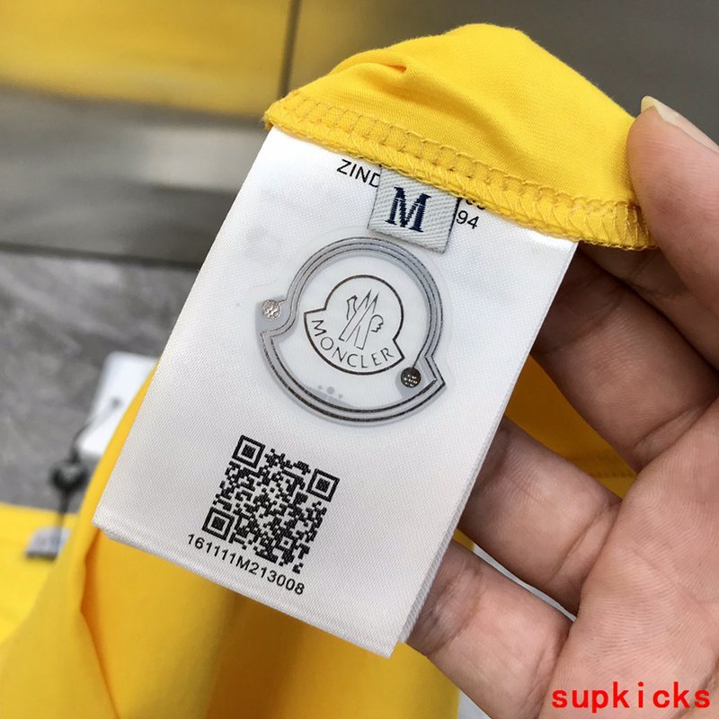 Moncler Luxury Cloth