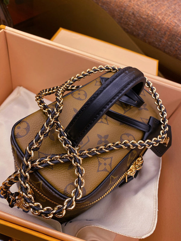 I W Fashion Lu-Vi bags - 17182