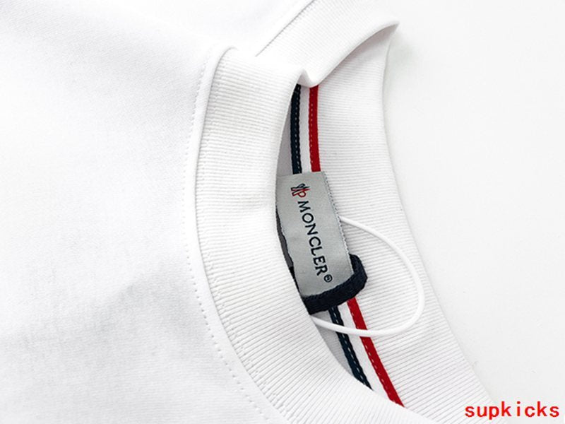 Moncler Luxury Cloth