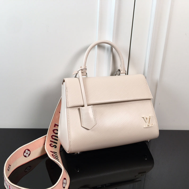 I W Fashion Lu-Vi bags - 17240