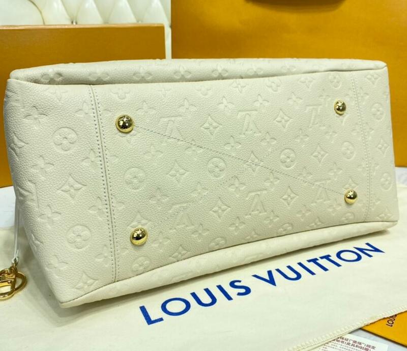 Ava’s Mode - LOV Bags - 2464